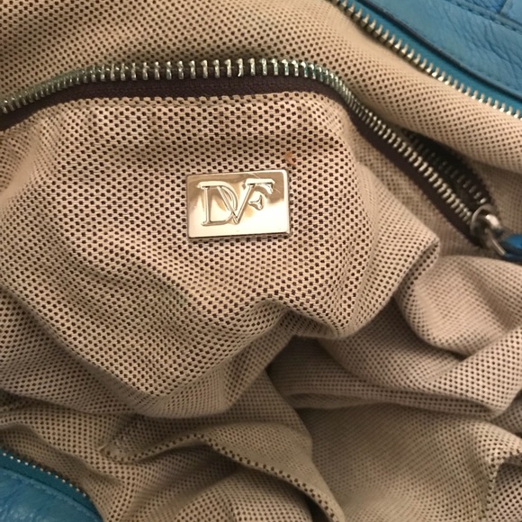 DVF drew bucket tote - Picture 3 of 7